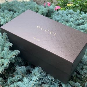 GUCCI  Cardboard type Shoe Box with Ribbon